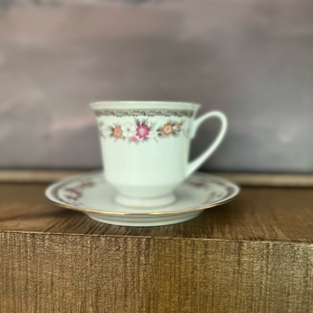 Chinese Floral Gold Rimmed Footed Cup & Saucer Set